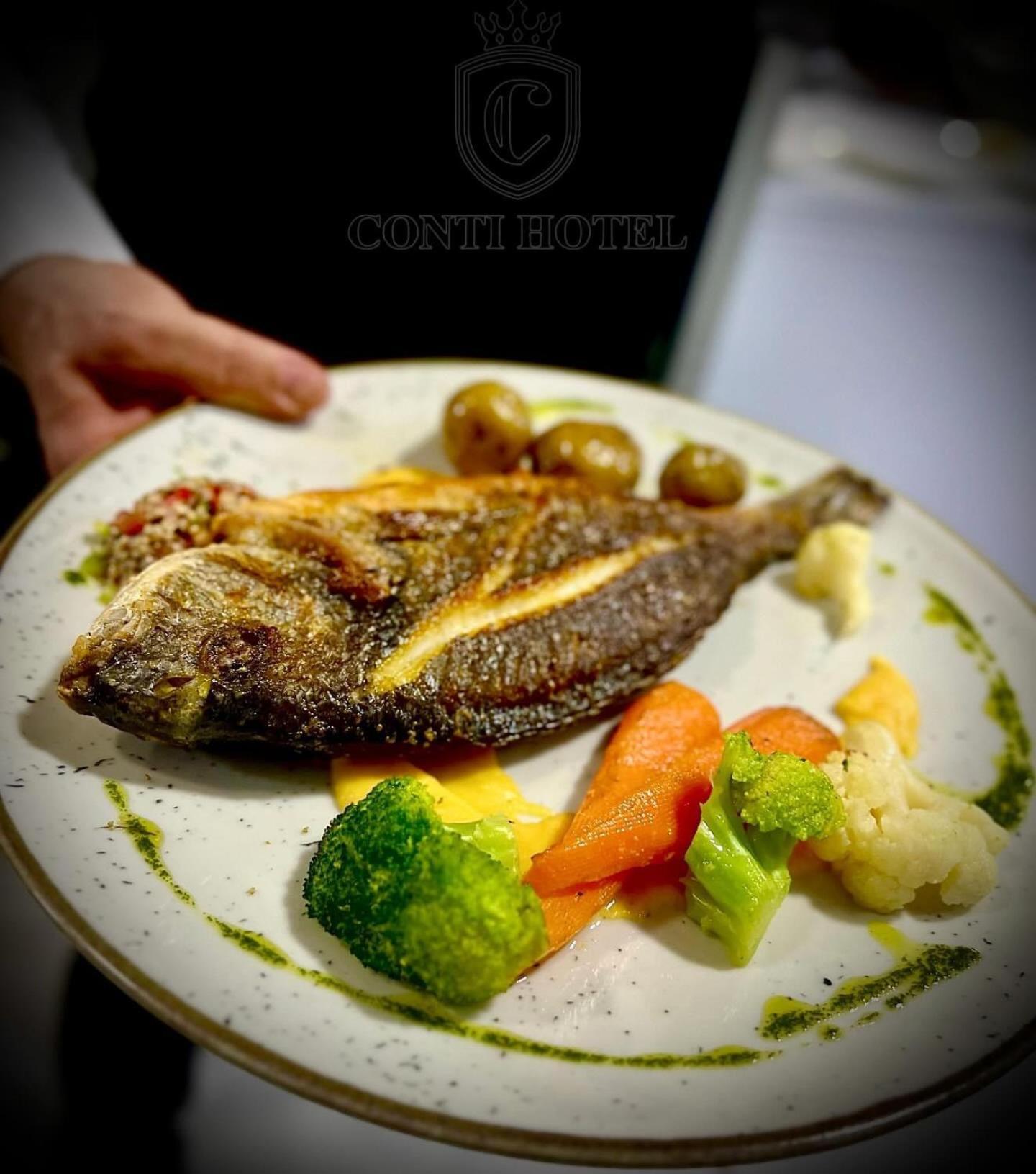 Conti Hotel & Restaurant Gjakova Bagian luar foto