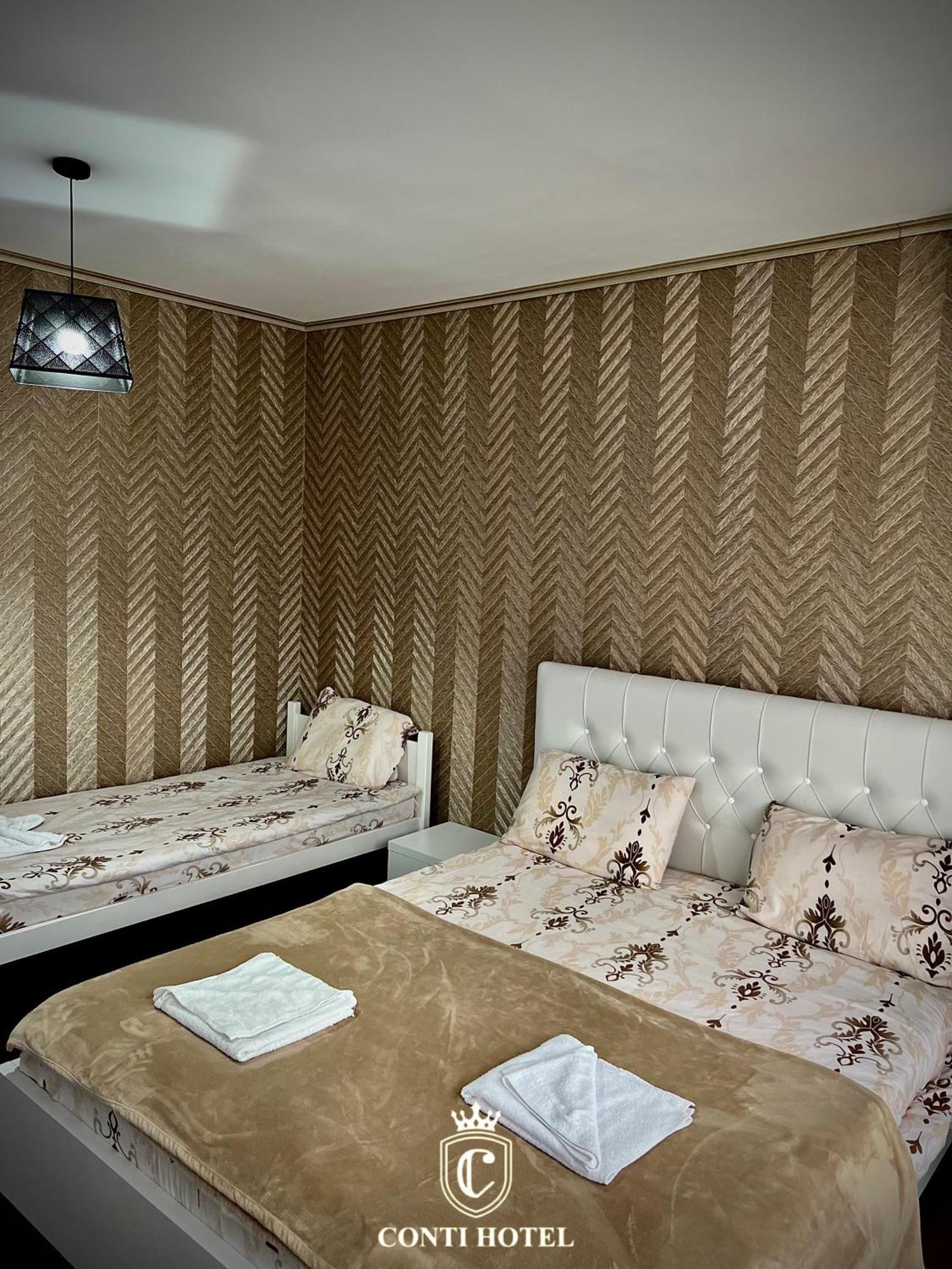 Conti Hotel & Restaurant Gjakova Bagian luar foto